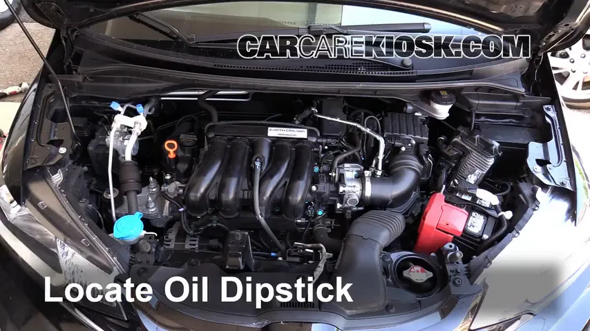 2015 Honda Fit EX 1.5L 4 Cyl. Aceite Controlar nivel de aceite